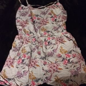 Floral Print Strappy Romper